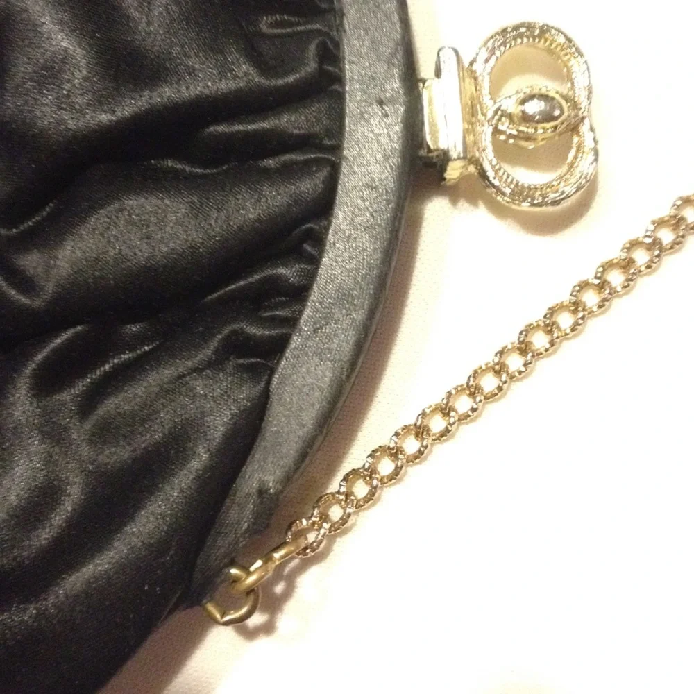 1950's Clutch Bag Blk/Silver/Gold w/clasp & chain‎